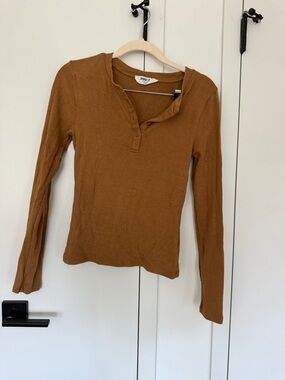 Vici Rust Brown Henley Long-Sleeve Top